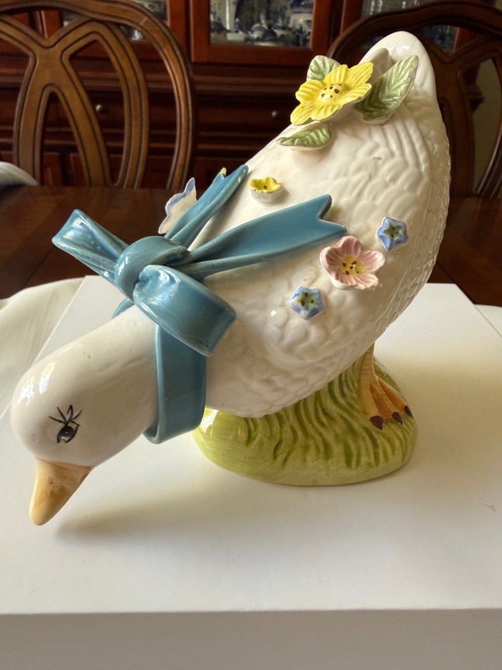 VTG ceramic Duck with 3D ribbon & flowers figurine Artistic Gifts 5.75” x 5”